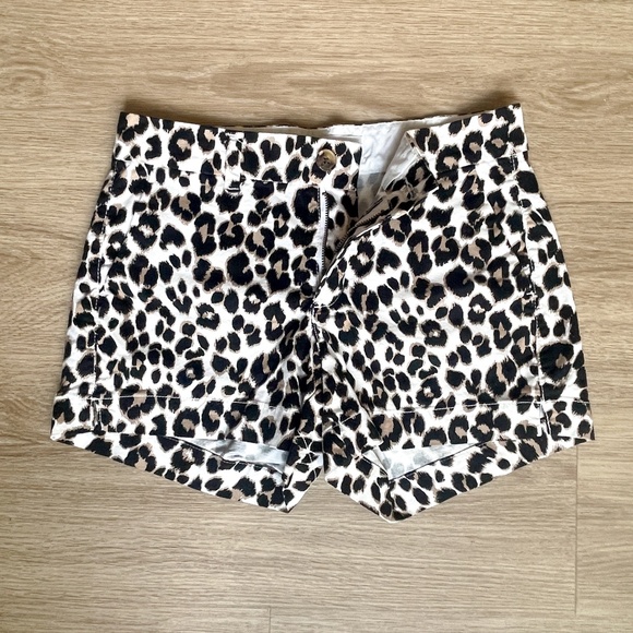 New Old Navy Womens Leopard Cheetah Everyday Short Mid Rise With Pockets Size 0 - Picture 2 of 8